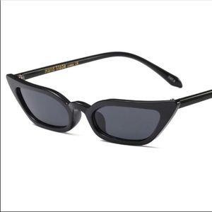 HP Black Thin Cat Eye Fashion Sunglasses